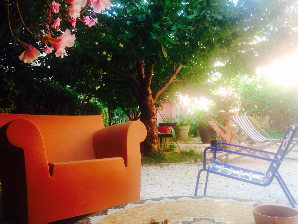 Hotel Vieux Port Panier Jardin Marseilles Exterior foto